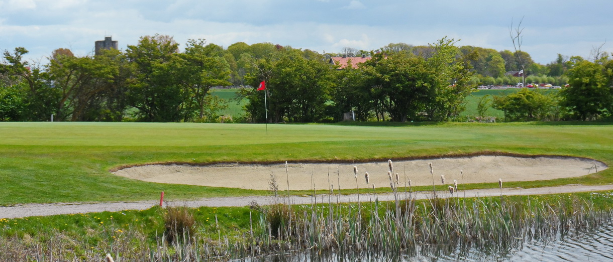Golf i Skåne - Landskrona Golfklubb - Hildesborg green hål 1